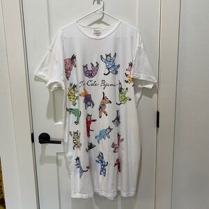 Hatley Women's Night Shirt. O/S.  White/Multi. Cats. Saying "The Cats Pajamas"